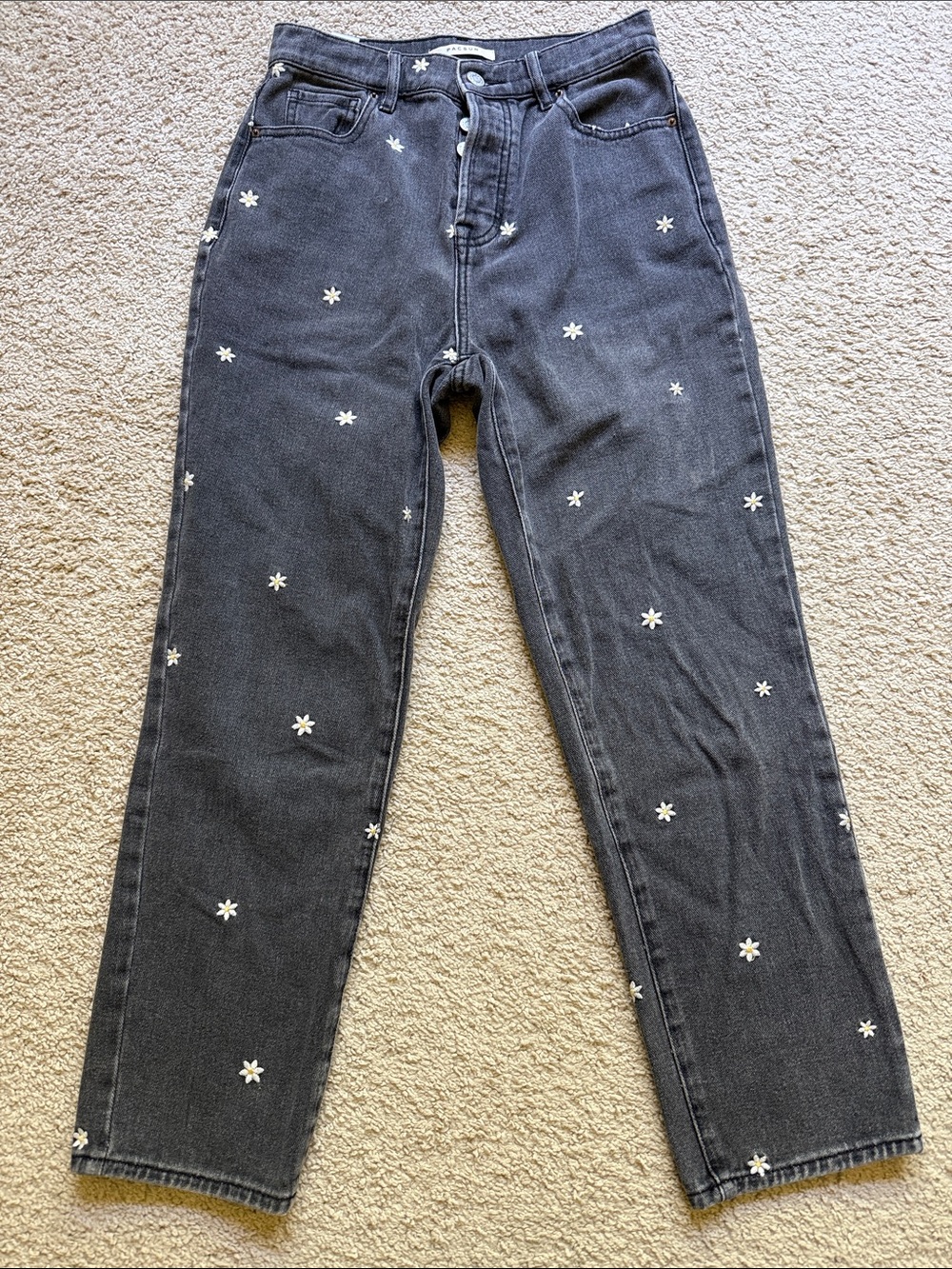 PacSun Black High-Rise Raining Daisies Jeans with White Daisy Embroidery